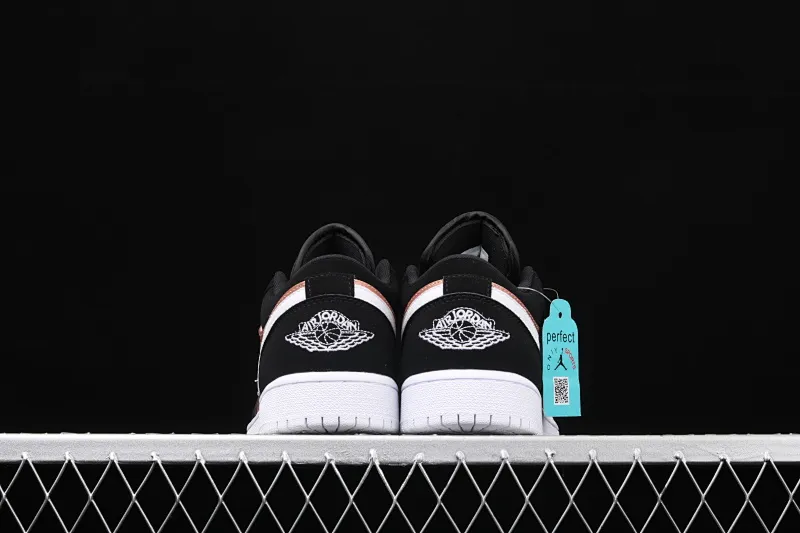 All categories Air Jordan Jordan series basketball shoes Air Jordan 1 Low New version Air Jordan 1 Low AJ1 Joe 1 low-top silk rose gold cultural and leisure sports sneakers 554723-090